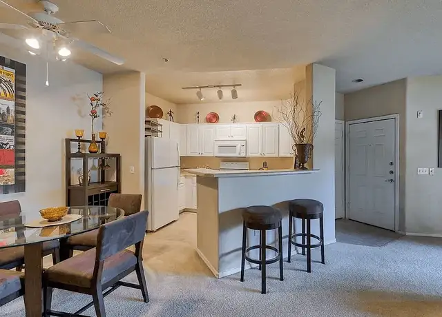 Photo of 105 N Links Dr, Avondale, AZ 85323