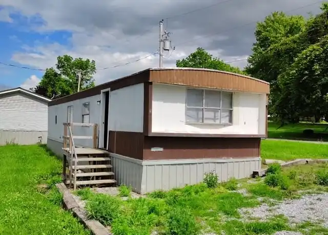 Property at 412 W Golubski Ave Unit 1, Pierce City, MO, 65723, 2 beds, 1 bath, [object Object]