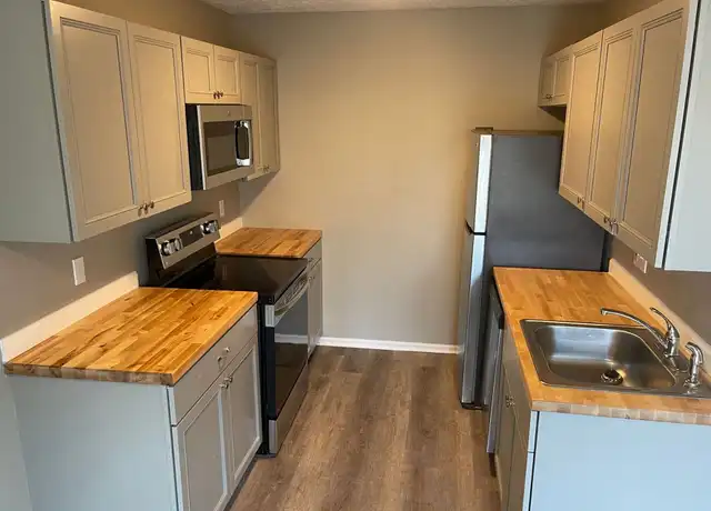 Property at Lincoln Landing Apartments - 923 N 8th St, Lafayette, IN, 47904, 1 bed, 1 bath, [object Object]