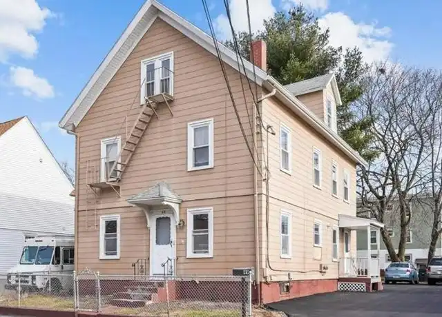 Property at 49 Ash St, Pawtucket, RI, 02860, 3 beds, 1 bath, [object Object]