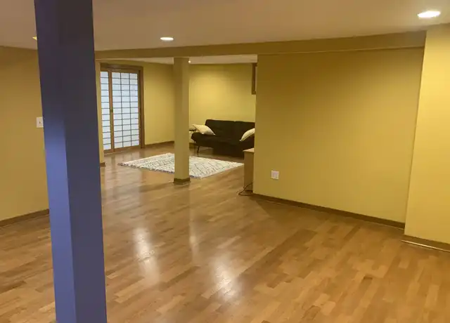 Property at 4933 NE 15th Ave Unit B, Portland, OR, 97211, 1 bed, 1 bath, [object Object]