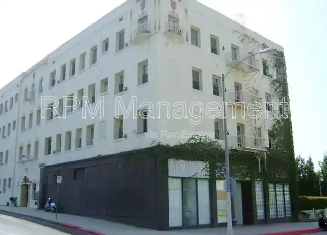 Property at 3972 W 9th St Unit 108, Los Angeles, CA, 90019, 0 beds, 1 bath, [object Object]