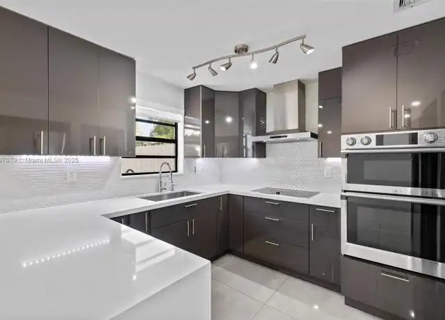 Property at 10932 NW 7th St #902, Miami, FL, 33172, 3 beds, 2.5 baths, [object Object]