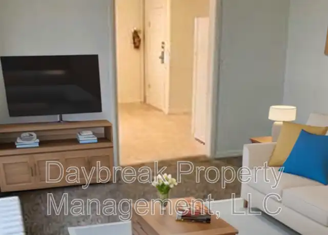 Property at 1209 11 1/2 St N Unit 2, Fargo, ND, 58102, 1 bed, 1 bath, [object Object]