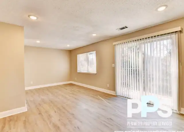 Property at 390 W Lake Ave NW Unit C9, Atlanta, GA, 30318, 2 beds, 1.5 baths, [object Object]