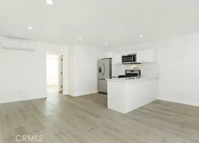 Property at 6745 Laurel Canyon Blvd Unit 103, North Hollywood, CA, 91606, 2 beds, 1 bath, [object Object]
