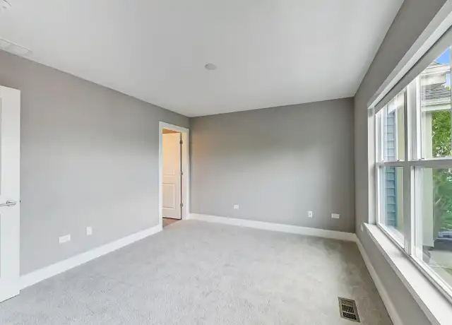 Property at 25 Clay Ave Unit F, Highwood, IL, 60040, 3 beds, 2.5 baths, [object Object]