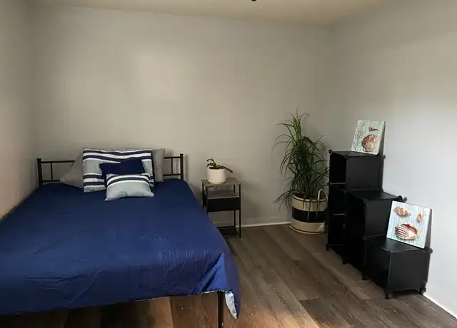 Property at 7567 Strato Rd, Jacksonville, FL, 32210, 1 bed, 1 bath, [object Object]