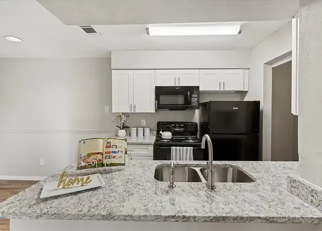 Property at Shenandoah Ridge Apartments - 4079 River Watch Pkwy, Augusta, GA, 30907, 1-2 bed, 1-2 bath, [object Object]