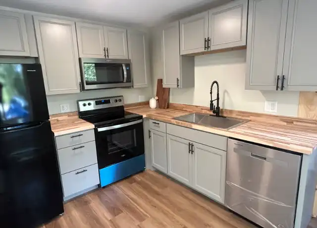 Property at 15 Saint Francis Way Unit B, Dedham, ME, 04429, 3 beds, 1 bath, [object Object]