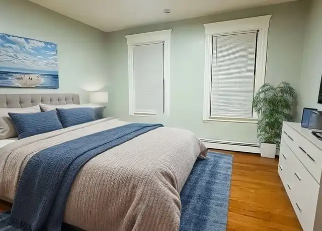 Property at 210 Wolcott St Unit 3B, New Haven, CT, 06513, 3 beds, 1 bath, [object Object]