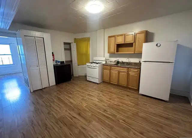 Property at 256 N 4th St Unit 2, Paterson, NJ, 07522, 2 beds, 1 bath, [object Object]