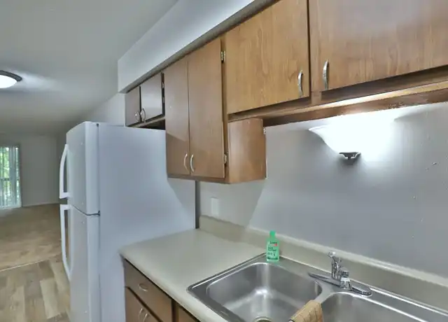Property at 1420 W Glen Ave Apt 307, Peoria, IL, 61614, 2 beds, 1.5 baths, [object Object]