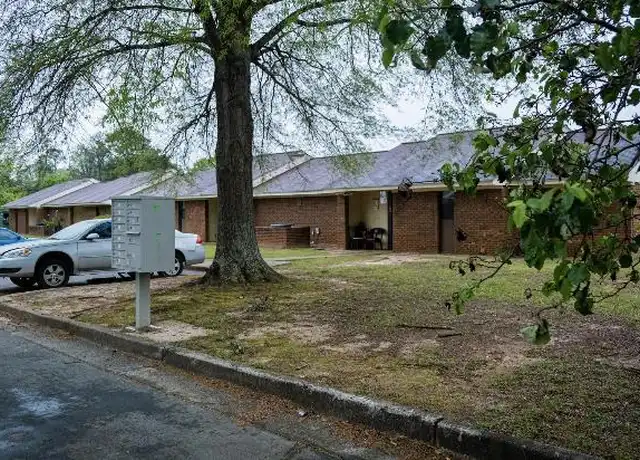 Property at 1501 Green St, Warner Robins, GA, 31093, 2 beds, 2 baths, [object Object]