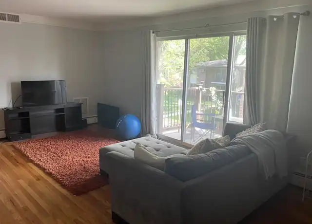 Property at 1237 Island Dr #204, Ann Arbor, MI, 48105, 2 beds, 1 bath, [object Object]