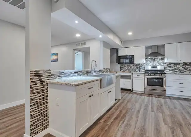 Property at 3313 W Cactus Wren Dr, Phoenix, AZ, 85051, 1 bed, 1 bath, [object Object]