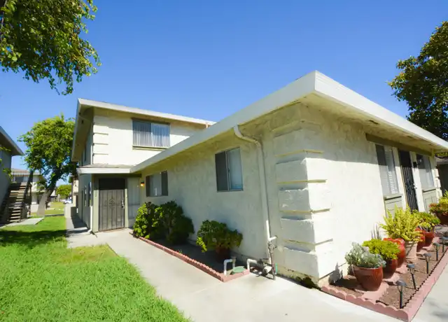 Property at 1202 Portola Rd, Ventura, CA, 93003, 2 beds, 1 bath, [object Object]