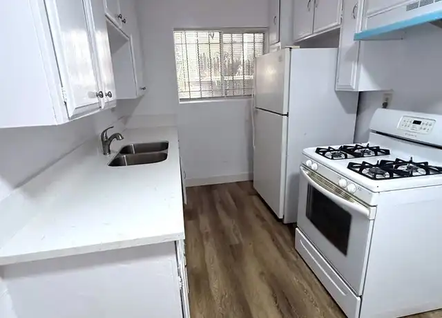 Property at 1852 Pacific Ave Unit 2, Long Beach, CA, 90806, 2 beds, 1 bath, [object Object]