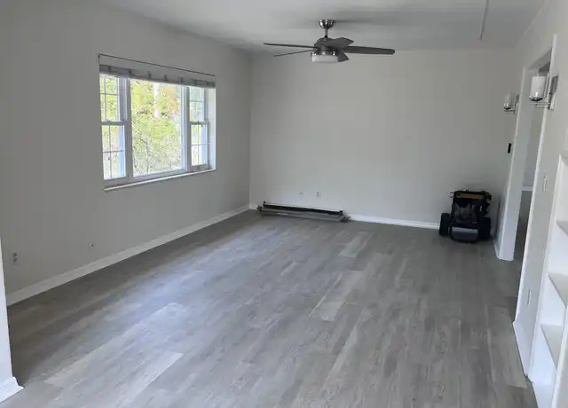 Property at 2284 Bougainvillea St, Sarasota, FL, 34239, 3 beds, 2 baths, [object Object]