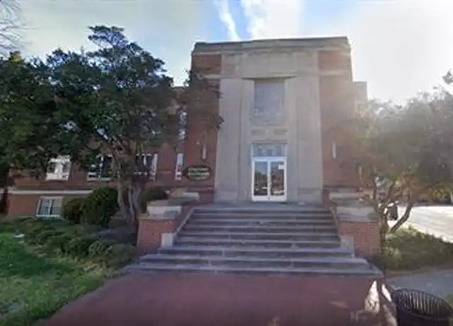 Property at 30 Kings Way, Hampton, VA, 23669, 1 bed, 1 bath, [object Object]