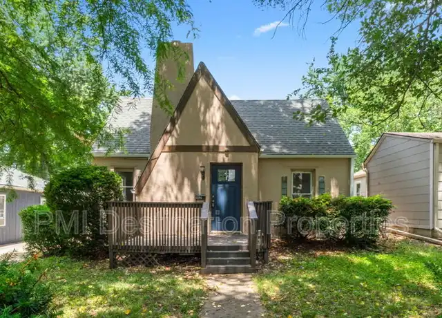 Property at 102 E 80th Ter, Kansas City, MO, 64114, 3 beds, 1 bath, [object Object]