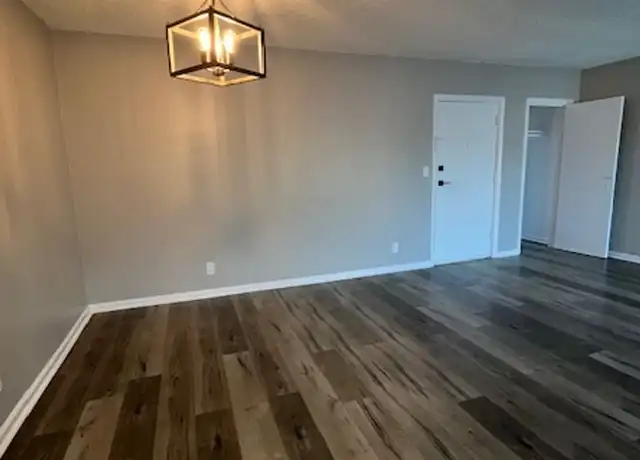 Property at 6150 Reseda Blvd Unit 6150-113, Tarzana, CA, 91335, 1 bed, 1 bath, [object Object]