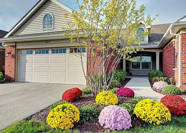 Photo of 4000 Pond Willow Rd, Naperville, IL 60564