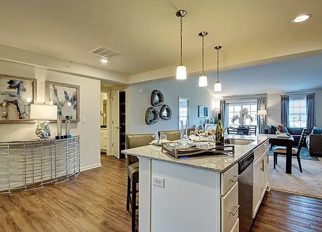 Photo of 4000 Pond Willow Rd, Naperville, IL 60564