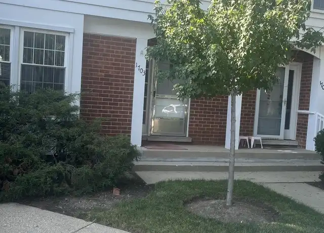Property at 1703 Colonial Ln Unit 1703, Northfield, IL, 60093, 3 beds, 1.5 baths, [object Object]