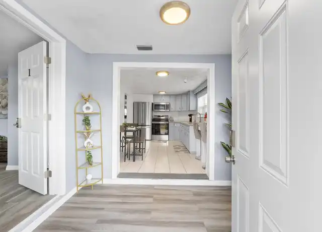 Property at 3019 E Powhatan Ave, Tampa, FL, 33610, 1 bed, 1 bath, [object Object]