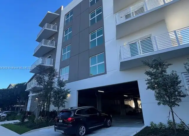 Property at 1938 Jackson St #302, Hollywood, FL, 33020, 2 beds, 2 baths, [object Object]