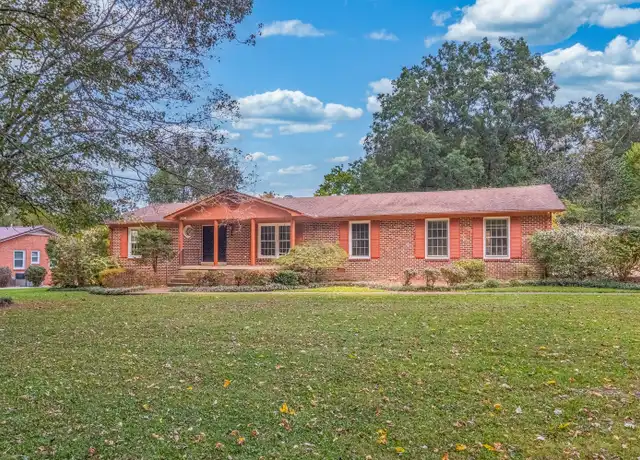 Property at 204 Lake Circle Dr, Tullahoma, TN, 37388, 4 beds, 2 baths, [object Object]