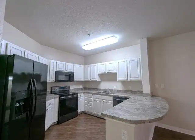 Property at 911 N Orange Ave, Orlando, FL, 32801, 0 beds, 1 bath, [object Object]