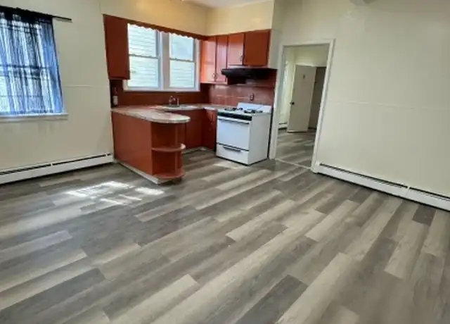Property at 251 Franklin St #1, Elizabethport, NJ, 07206, 3 beds, 1 bath, [object Object]