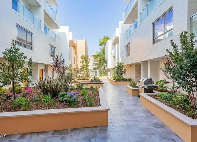 Property at 137 S Wilson Ave #202, Pasadena, CA, 91106, 3 beds, 2.5 baths, [object Object]