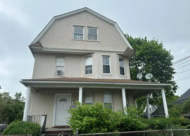 Property at 149 Washburn Ave Unit 3, Freeport, NY, 11520, 3 beds, 1 bath, [object Object]