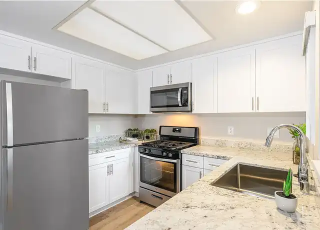 Property at The Galleria - 16425 Harbor Blvd, Fountain Valley, CA, 92708, 1-2 bed, 1 bath, [object Object]