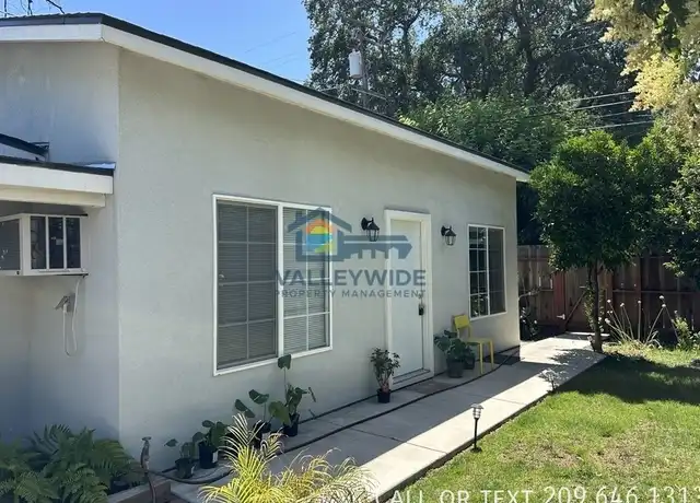 Property at 409 High St Unit b, Modesto, CA, 95354, 0 beds, 1 bath, [object Object]
