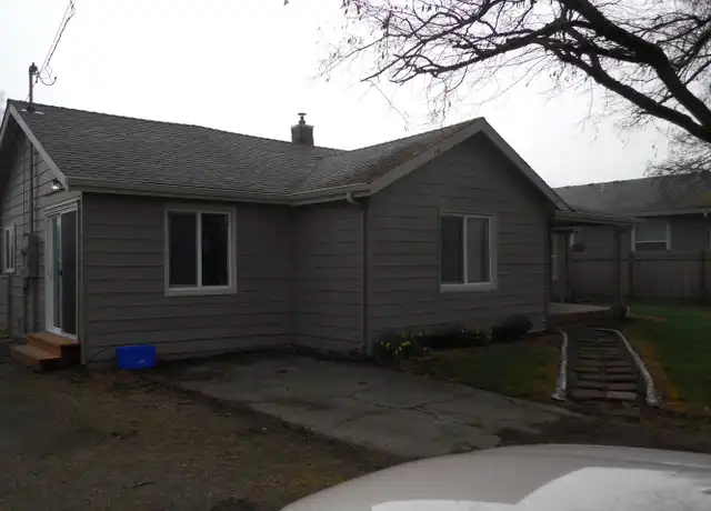 Property at 1795 S 9th St, Lebanon, OR, 97355, 3 beds, 1 bath, [object Object]