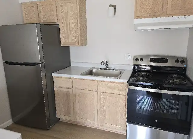 Property at 1108 N 39th St Unit 1, Grand Forks, ND, 58203, 1 bed, 1 bath, [object Object]
