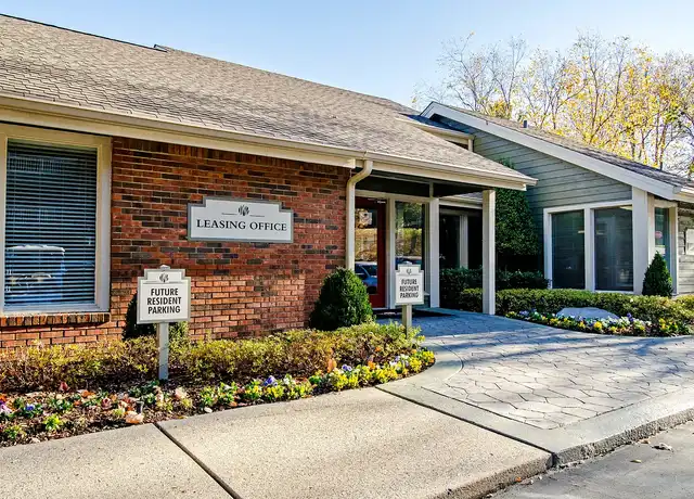 Property at Highlands at the Lake - 100 Arbor Lake Blvd, Hermitage, TN, 37076, 1-3 bed, 1-2 bath, [object Object]