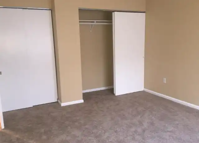 Property at 1718 Hunters Trl, Rock Hill, SC, 29732, 2 beds, 1 bath, [object Object]