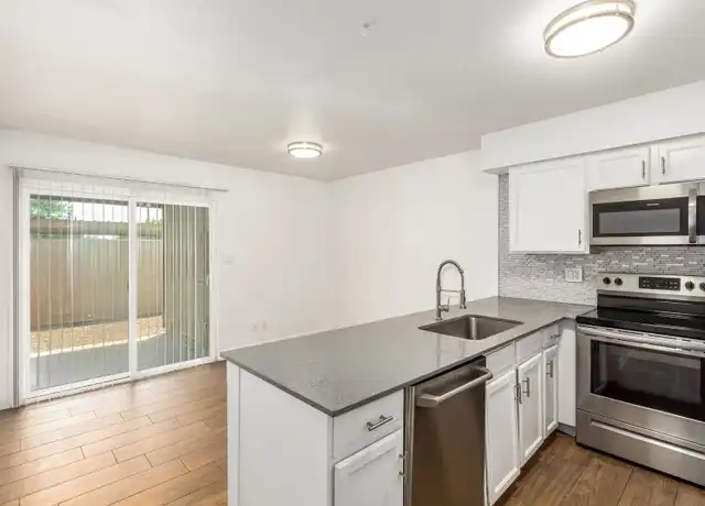 Property at 524 S Stapley Dr #21, Mesa, AZ, 85204, 2 beds, 1 bath, [object Object]