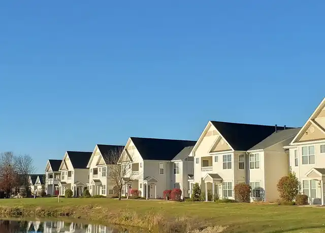 Property at The Marlowe - 8075 Preston Pointe Dr, Fort Wayne, IN, 46804, 1 bed, 1 bath, [object Object]