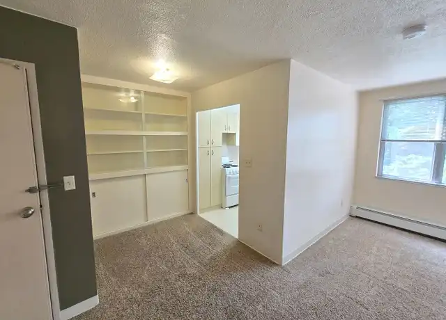 Property at 2490 W Kenwood Ct Unit 14, Sioux Falls, SD, 57104, 1 bed, 1 bath, [object Object]