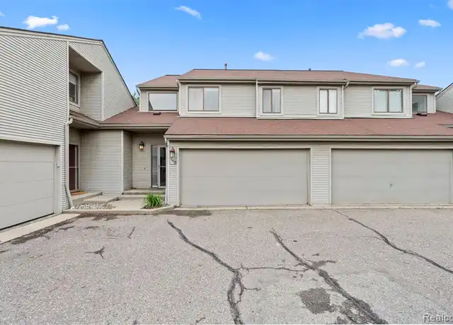 Property at 740 East St, Rochester, MI, 48307, 2 beds, 2.5 baths, [object Object]