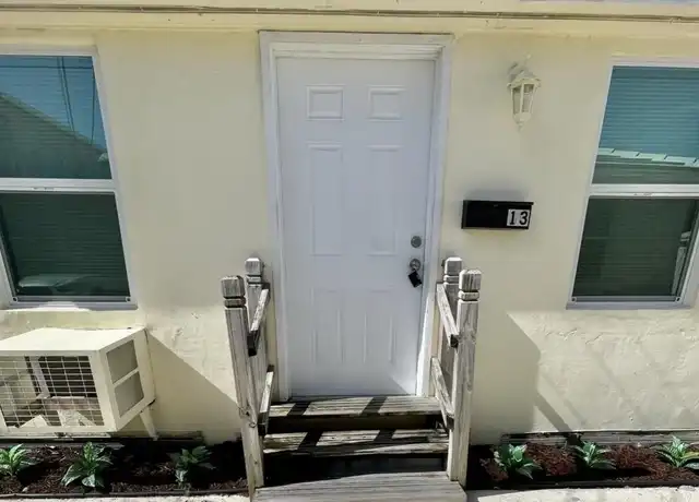 Property at 310 Walton Blvd #13, West Palm Beach, FL, 33405, 2 beds, 1 bath, [object Object]