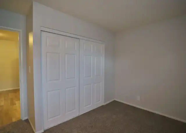 Property at 1420 W Glen Ave Apt 401, Peoria, IL, 61614, 2 beds, 1.5 baths, [object Object]