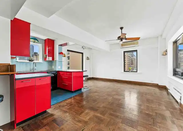 Property at 180 W Houston St Unit 11C, New York, NY, 10014, 2 beds, 2 baths, [object Object]