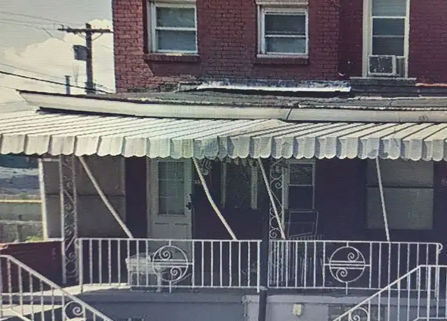 Property at 322 W Elizabeth St, Pittsburgh, PA, 15207, 2 beds, 1 bath, [object Object]